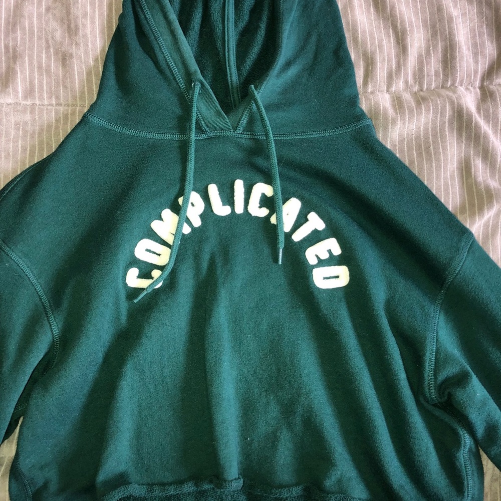 green cropped hoodie